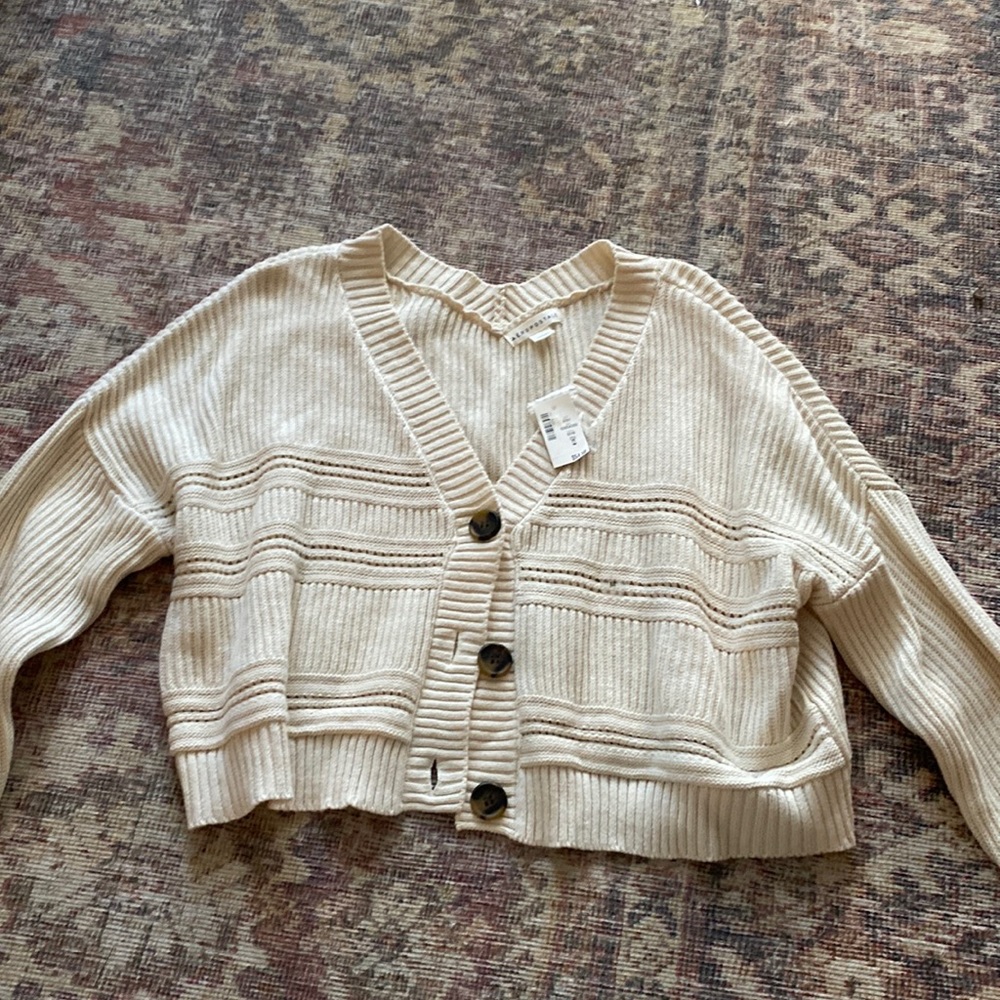 Cropped sweater cardigan